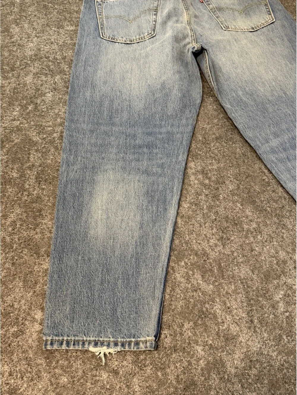 Levis 550 92 Relaxed Taper Jeans Mens 38x30 Distressed Paint NWT A3418-0010